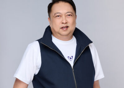 สุชาติ ชมกลิ่น